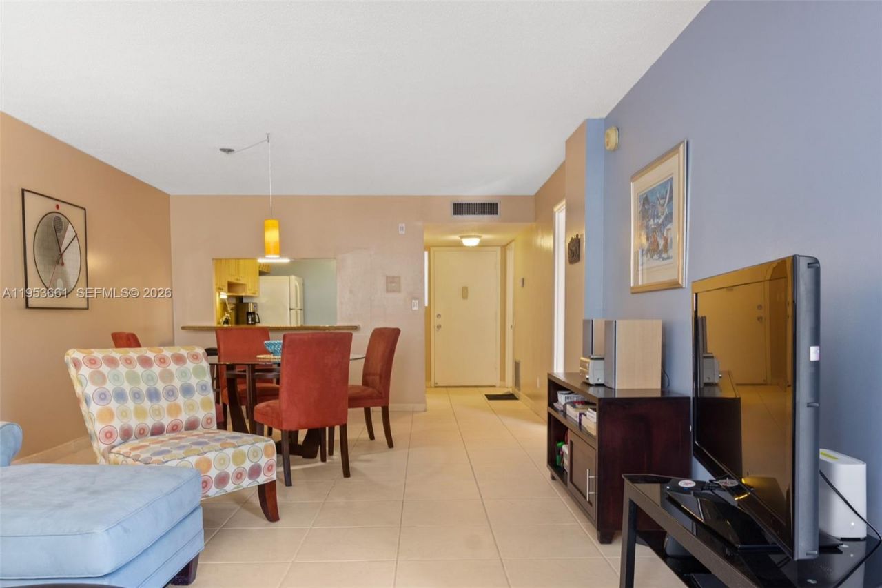 1849 S Ocean Dr, Unit 410, Hallandale Beach, FL 33009 Photo