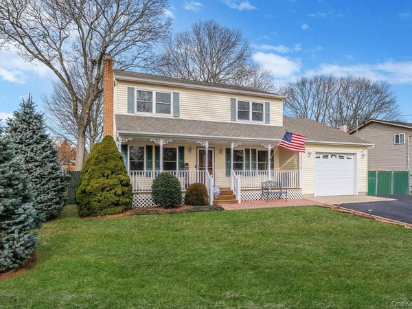 61 Arpage Drive E, Shirley, NY 11967