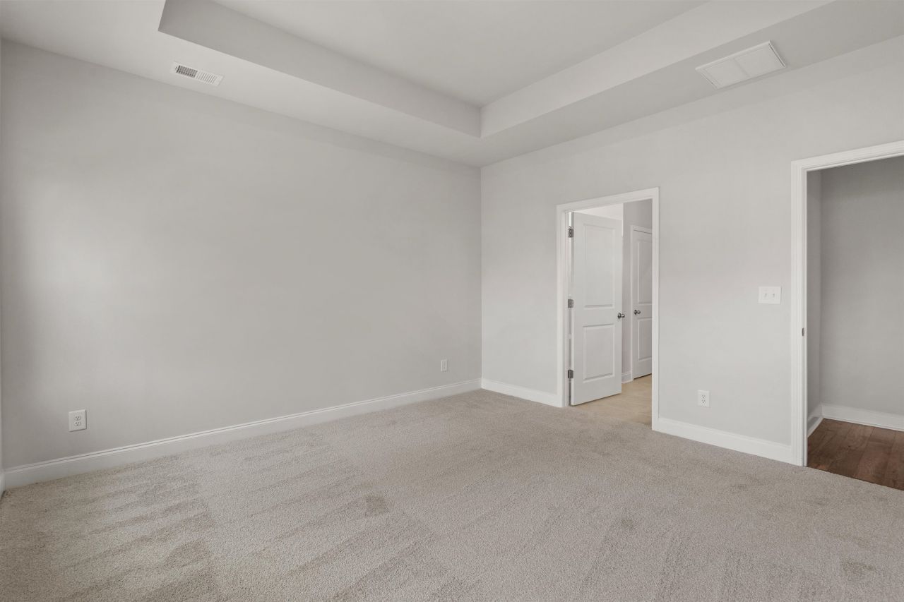 2495 Campton Loop Photo 10