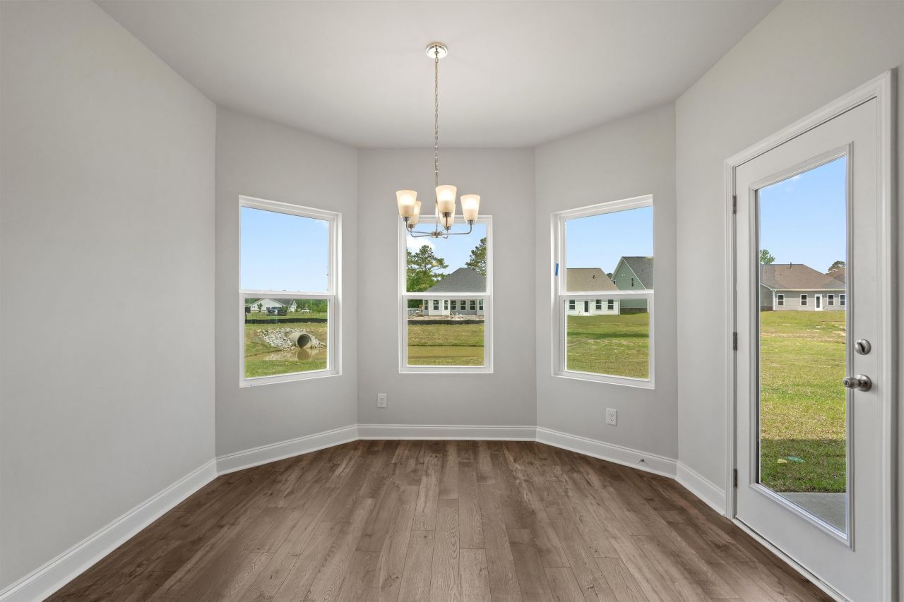 2495 Campton Loop Photo 15