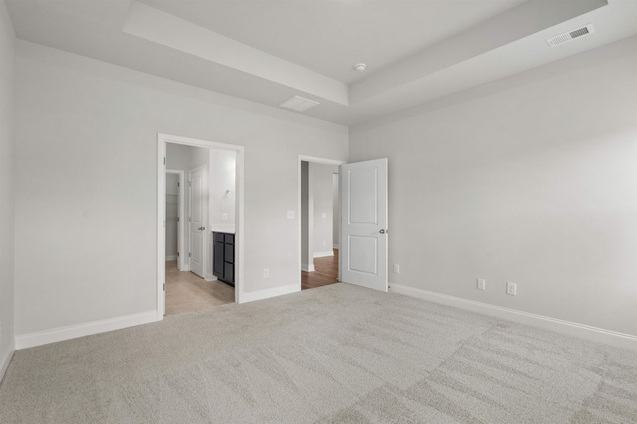 2495 Campton Loop Photo 16