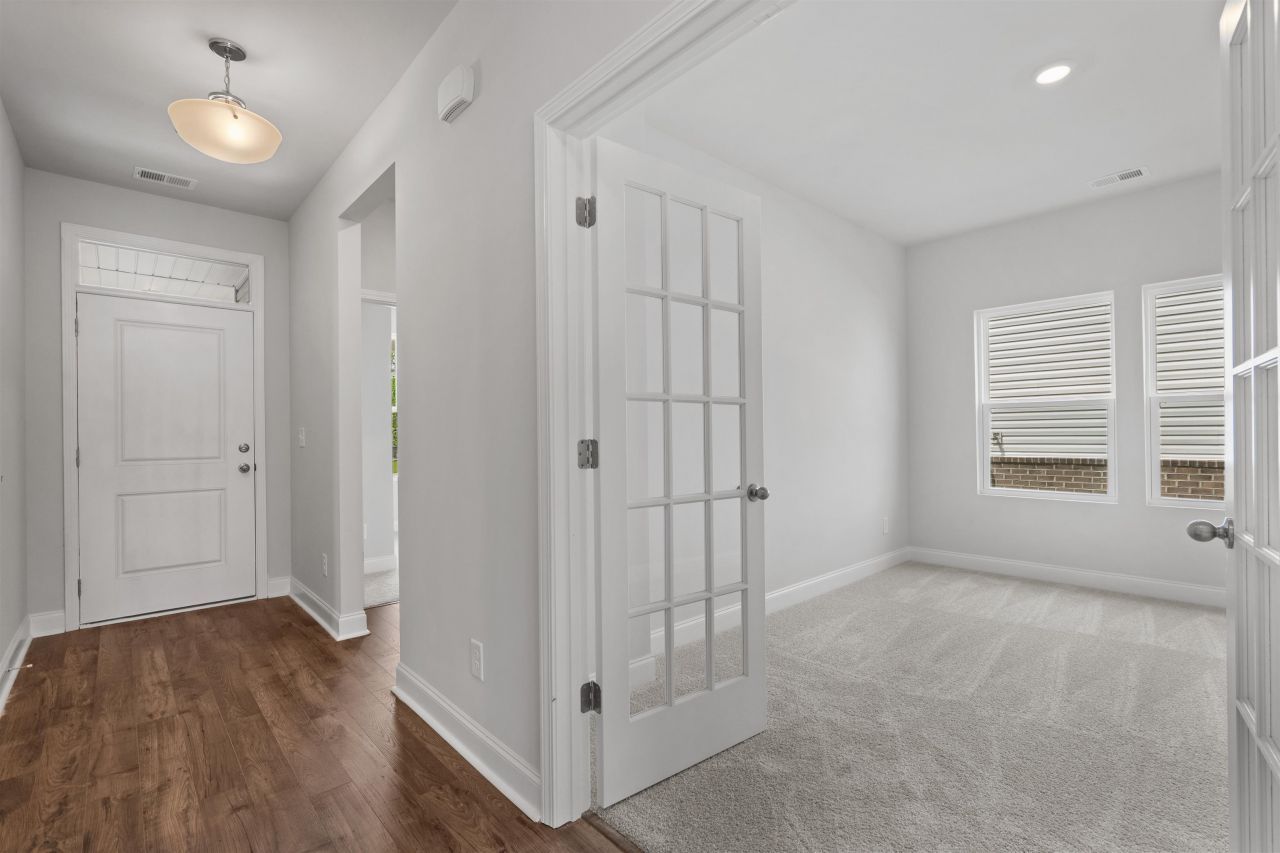 2495 Campton Loop Photo 21