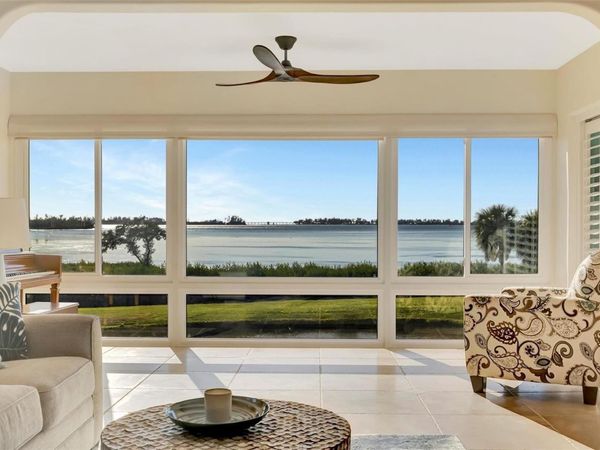 4741 INDEPENDENCE DRIVE, BRADENTON, FL 34210