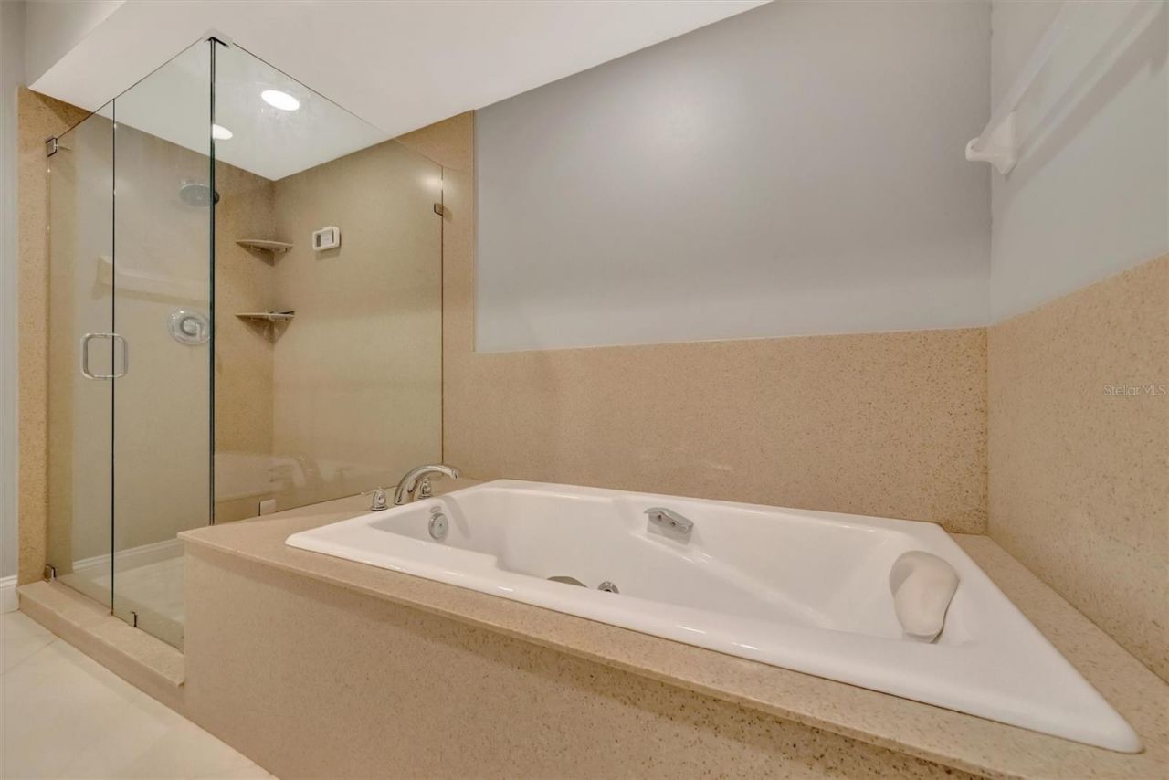 3608 54th Drive W, Unit 202, Bradenton, FL 34210 Photo