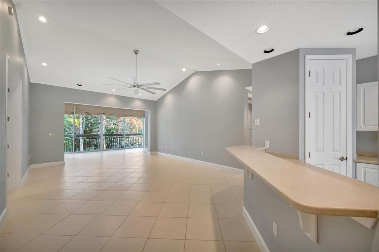 3608 54th Drive W, Unit 202, Bradenton, FL 34210 Photo