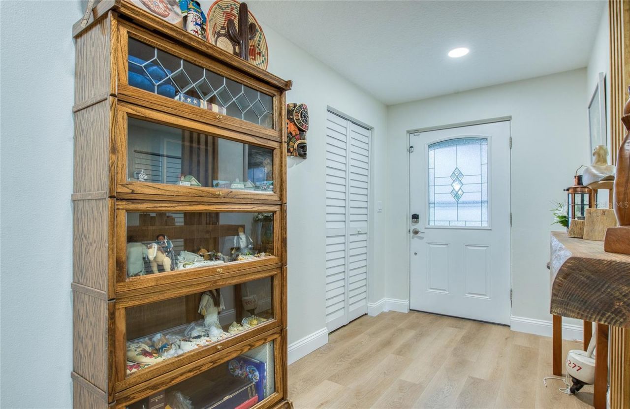 625 Folsom Street S, Saint Petersburg, FL 33707 Photo