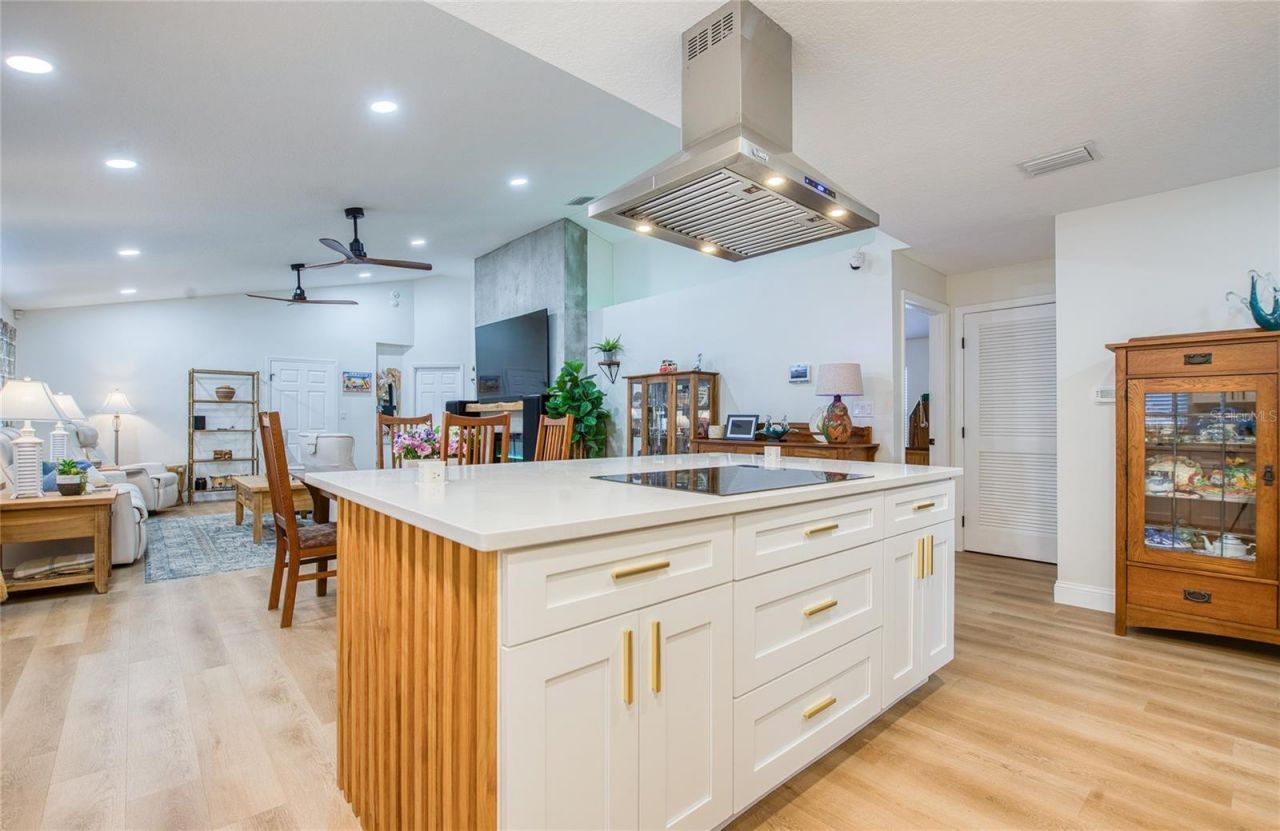 625 Folsom Street S, Saint Petersburg, FL 33707 Photo