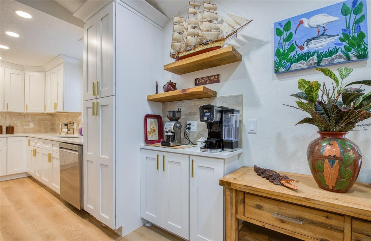 625 Folsom Street S, Gulfport, FL 33707 Photo