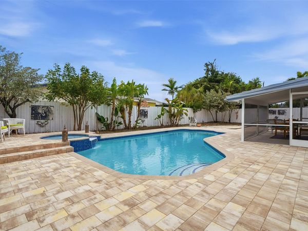 5651 NE 16th Ave, Fort Lauderdale, FL 33334