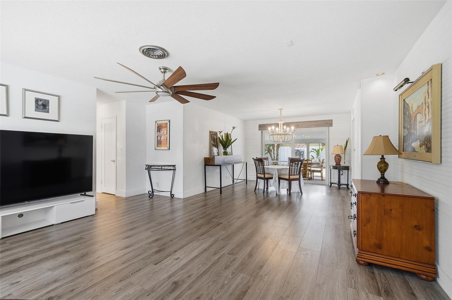 5651 NE 16th Avenue, Fort Lauderdale, FL 33334 Photo