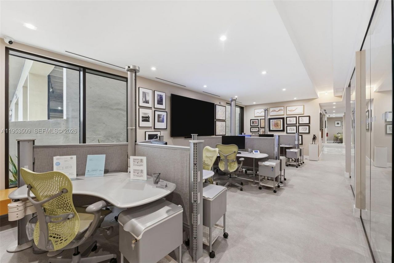 45 Valencia Ave, Coral Gables, FL 33134 Photo