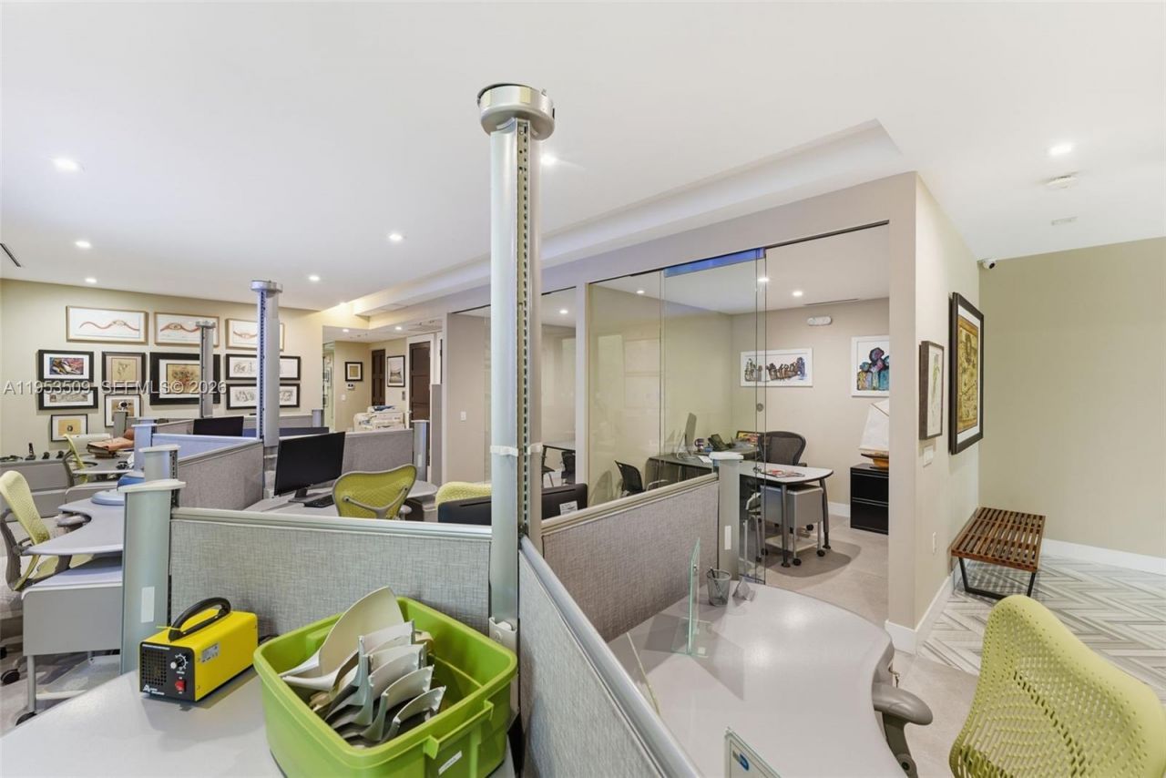 45 Valencia Ave, Coral Gables, FL 33134 Photo