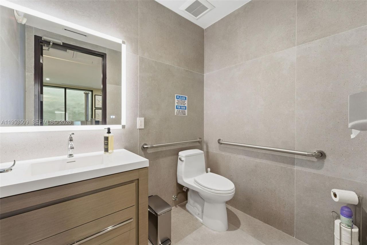 45 Valencia Ave, Coral Gables, FL 33134 Photo