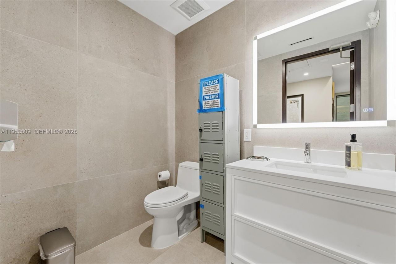 45 Valencia Ave, Coral Gables, FL 33134 Photo