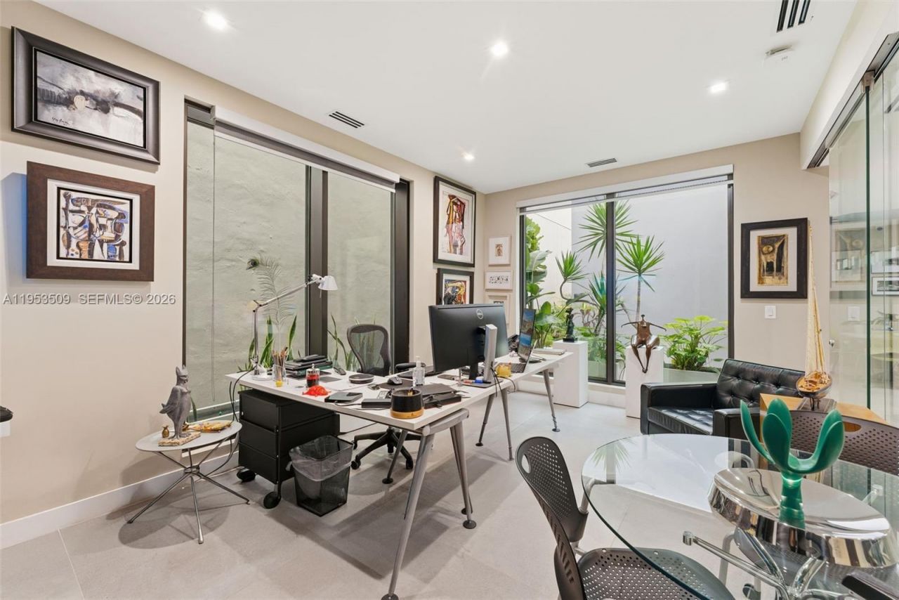 45 Valencia Ave, Coral Gables, FL 33134 Photo