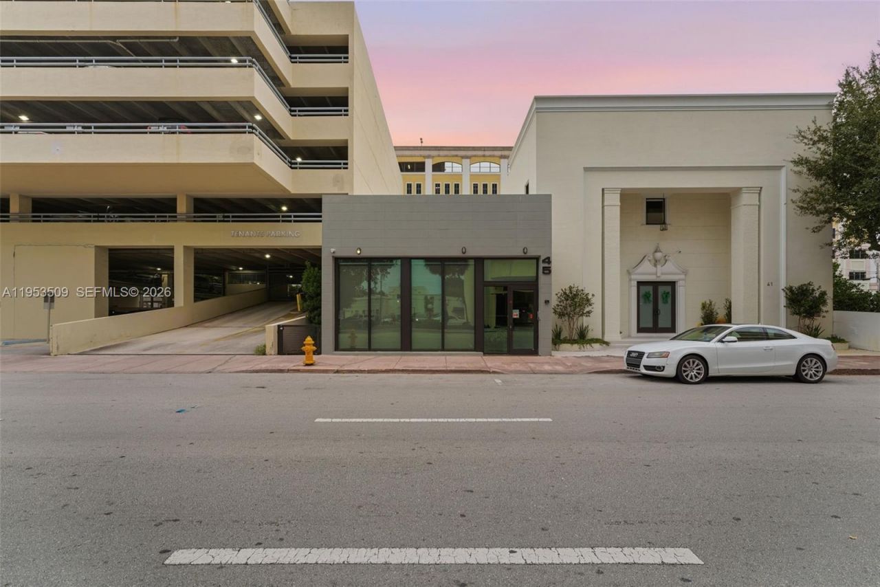 45 Valencia Ave, Coral Gables, FL 33134 Photo