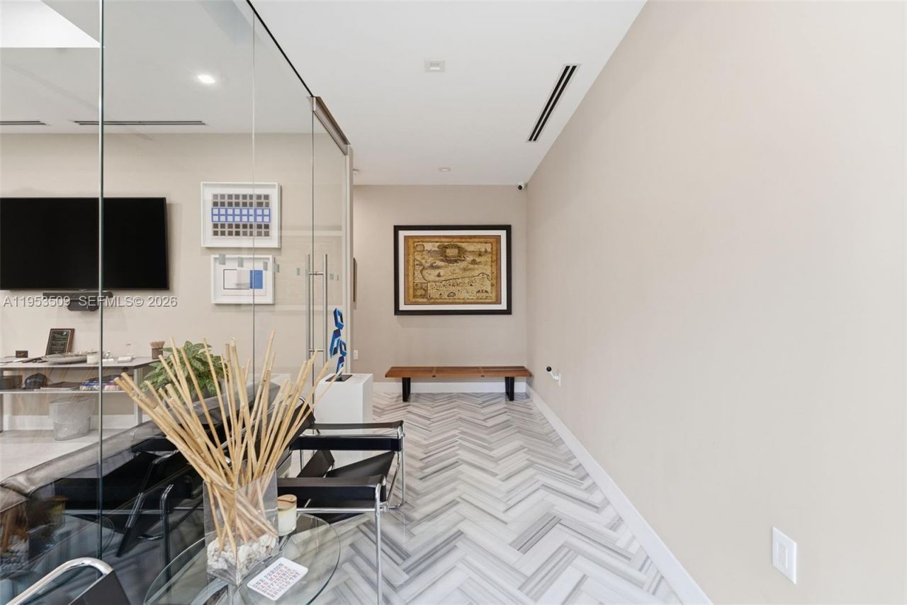 45 Valencia Ave, Coral Gables, FL 33134 Photo