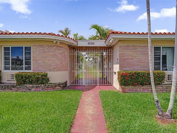 2160 Bay Dr, Unit 1-5, Miami Beach, FL 33141