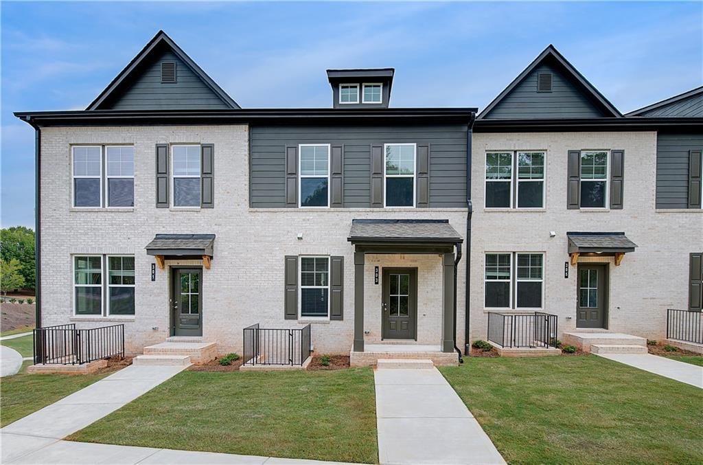 315 Daybreak Lane, Newnan, GA 30265 Main Photo