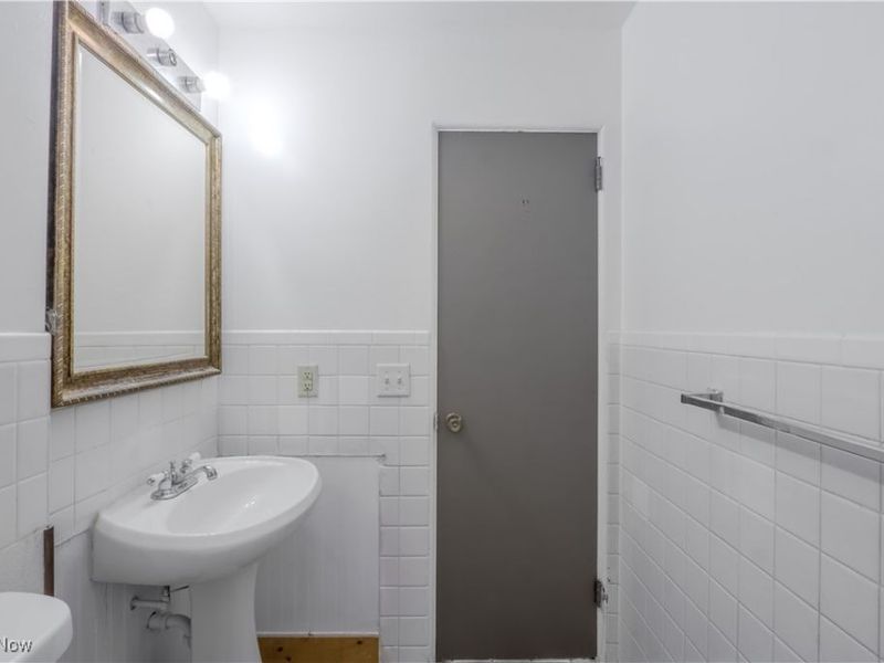 1991-1993 Congo Street, Akron, OH 44305 Photo 14