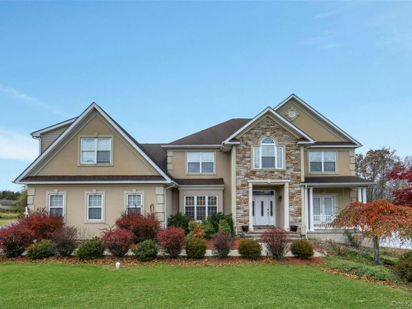 4 Camelback Road, Chester, NY 10918