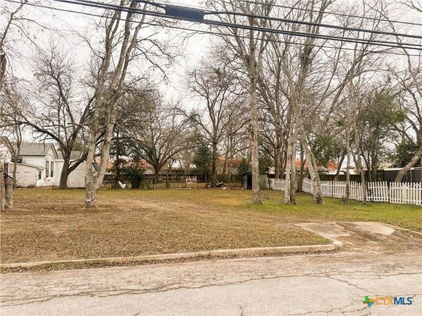 TBD E Wallace Street, Gonzales, TX 78629