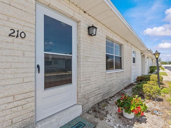 12400 PARK BOULEVARD, Unit 210, SEMINOLE, FL 33772