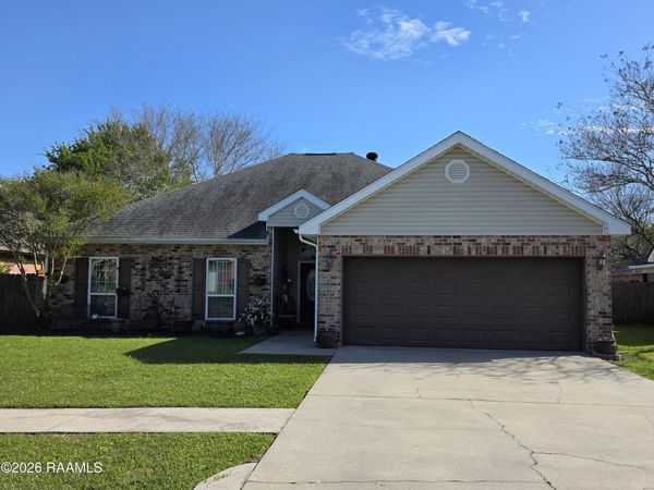 211 Manning Drive, Lafayette, LA 70508
