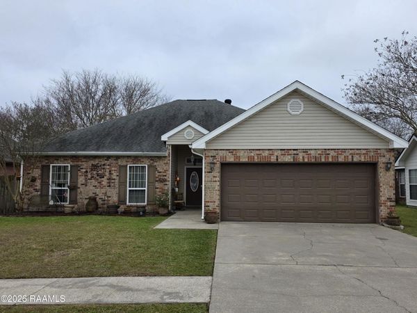 211 Manning Drive , Lafayette, LA 70508