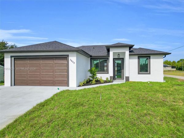 3602 20th ST SW, Lehigh Acres, FL 33976