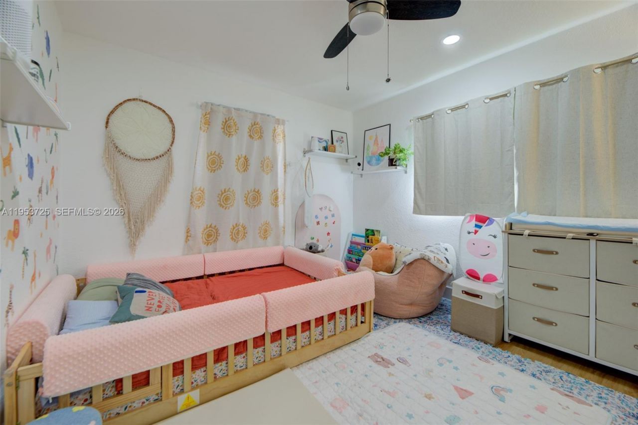 1765 NE 145th St , Miami, FL 33181 Photo