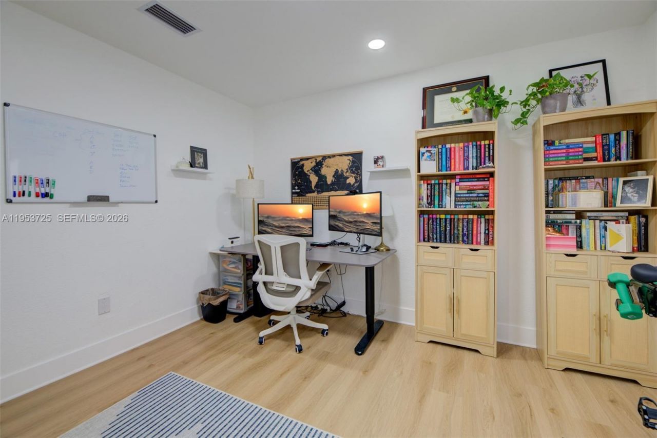 1765 NE 145th St , Miami, FL 33181 Photo