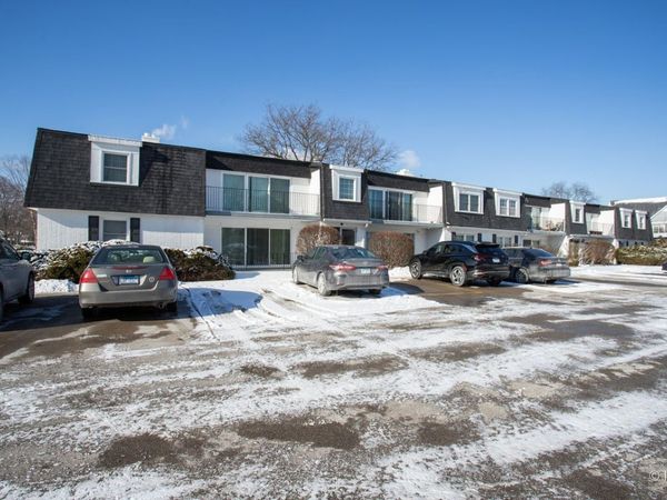 1133 Royal Saint George Drive, Unit 105, Naperville, IL 60563