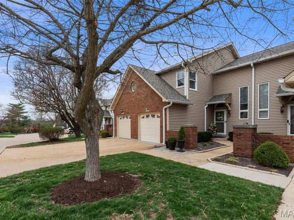 16176 Lea Oak Court, Chesterfield, MO 63017