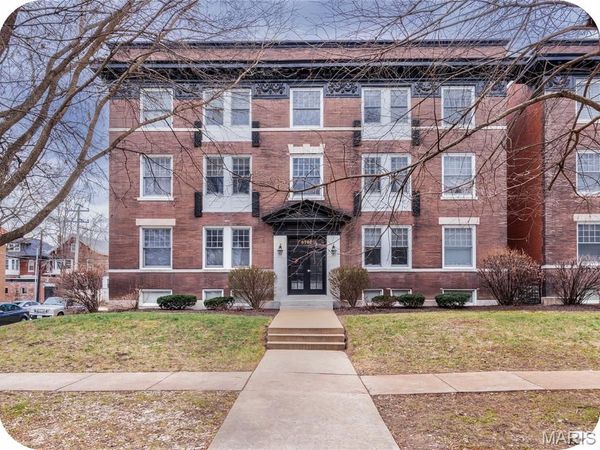 6102 Washington Boulevard, Unit 302, St Louis, MO 63112