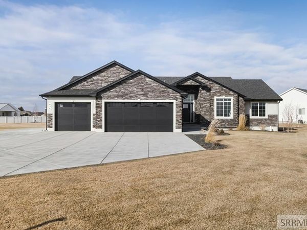 834 E 1580 N, SHELLEY, ID 83274