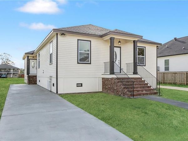 3113 15 DELAMBERT Street, Chalmette, LA 70043