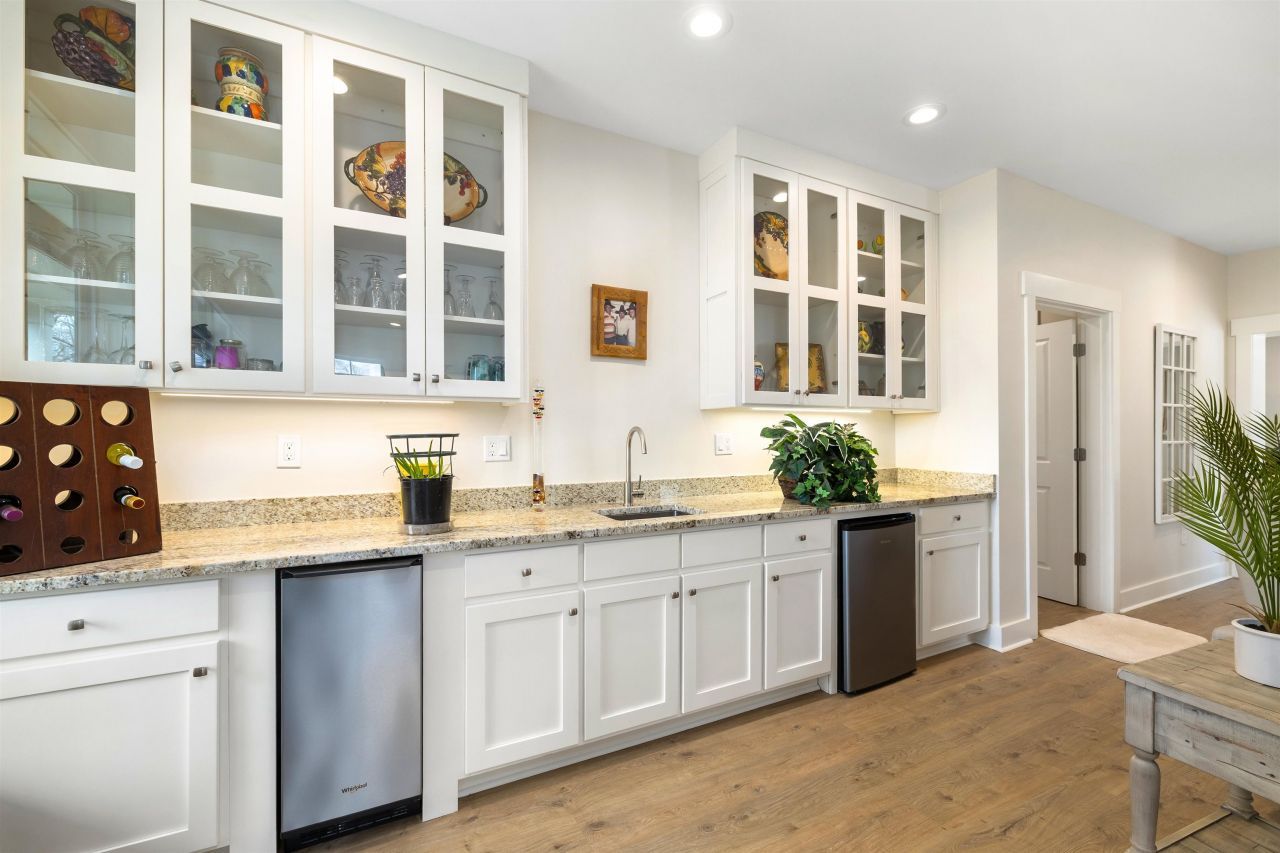 2475 Clubhouse Rd. Photo 5