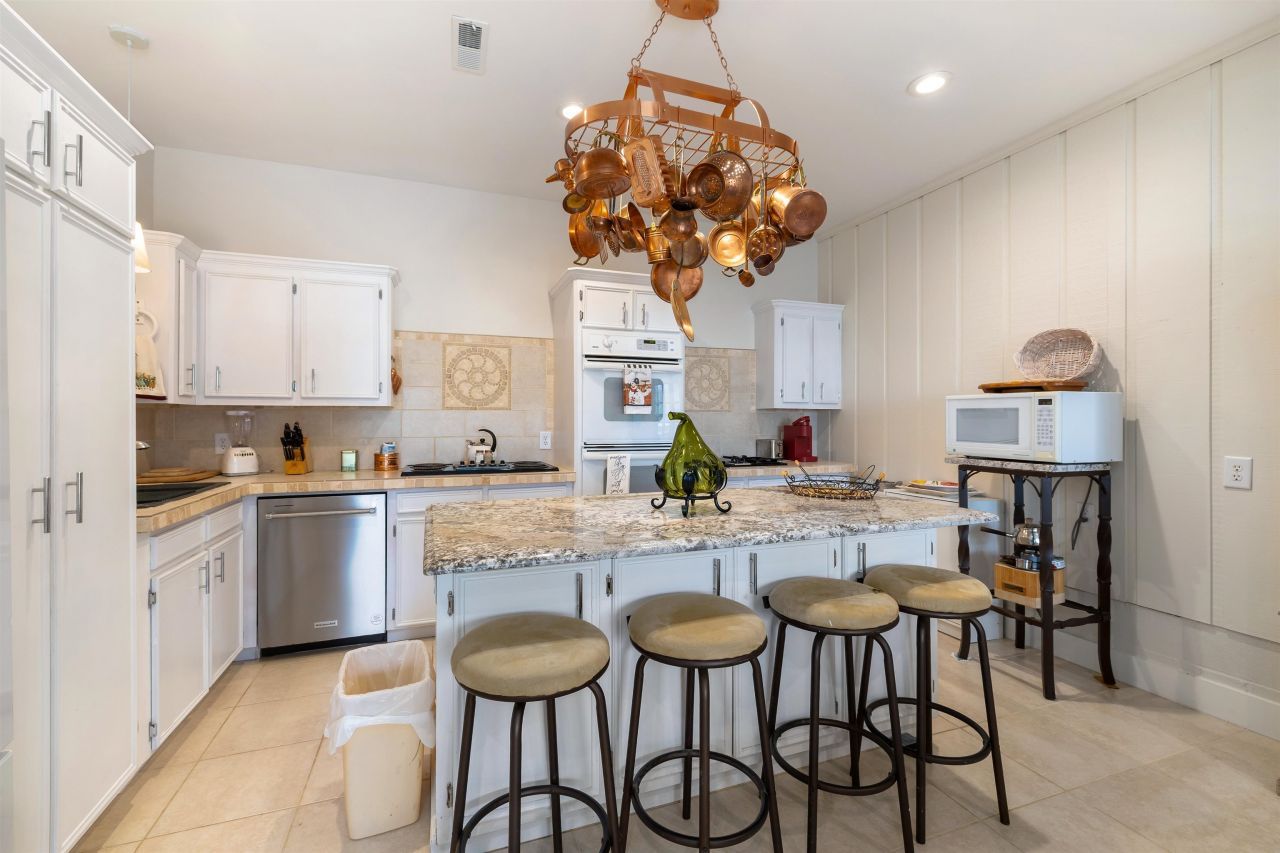 2475 Clubhouse Rd. Photo 8