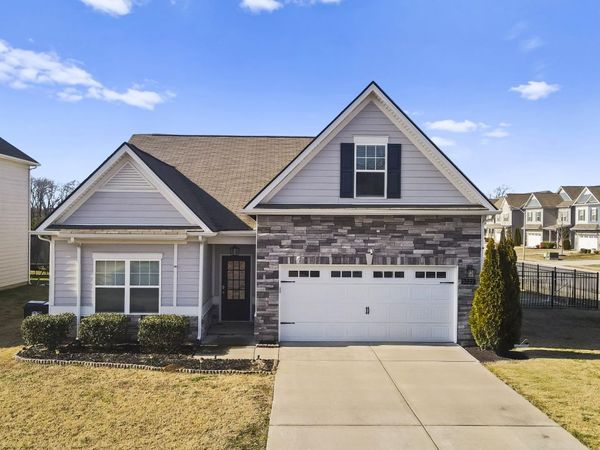 3222 Briar Chapel Dr, Murfreesboro, TN 37128