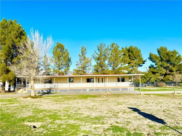 1480 W Irons Street , Pahrump, NV 89048