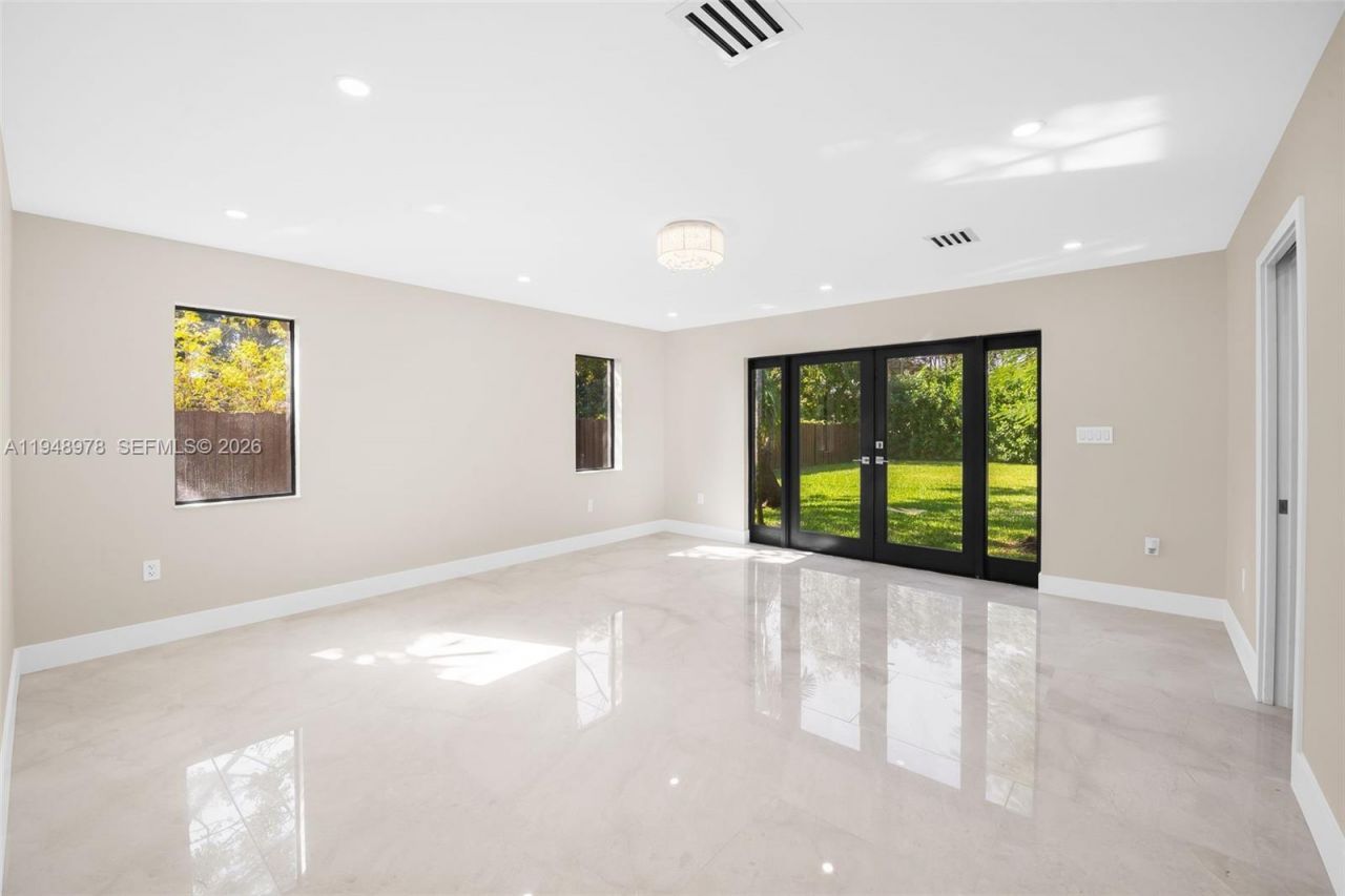 12820 SW 83rd Ct, Pinecrest, FL 33156 Photo