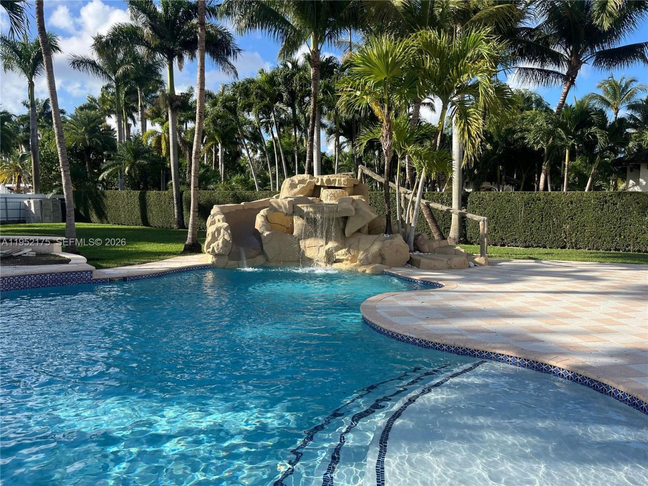 450 NW 130th Ave, Miami, FL 33182 Photo