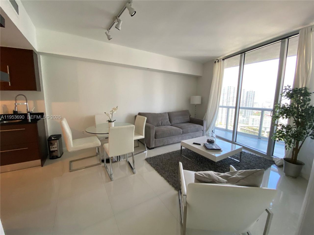 465 Brickell Ave, Unit 3004, Miami, FL 33131 Photo