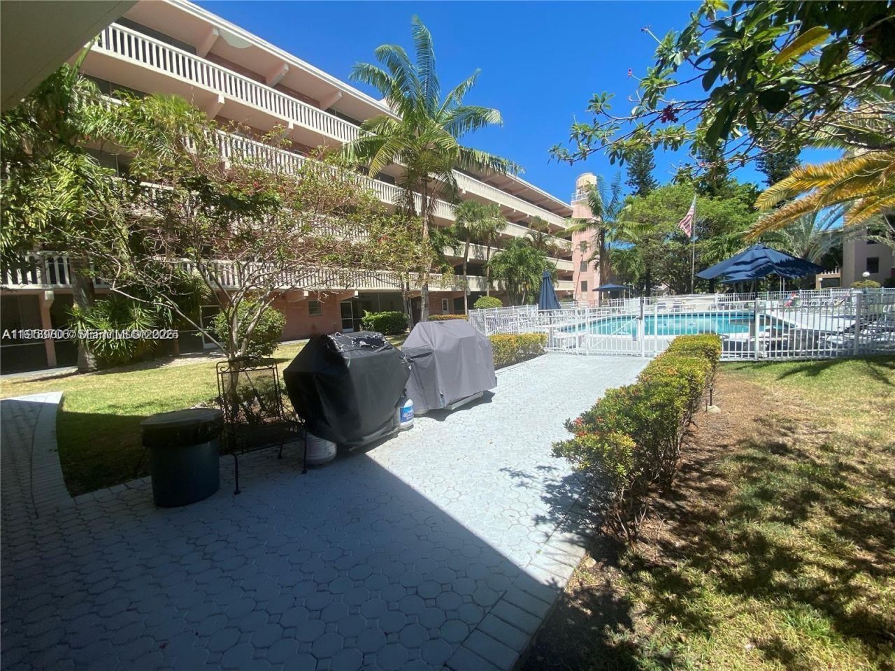 180 NE 12th Ave, Unit 14E, Hallandale Beach, FL 33009 Photo