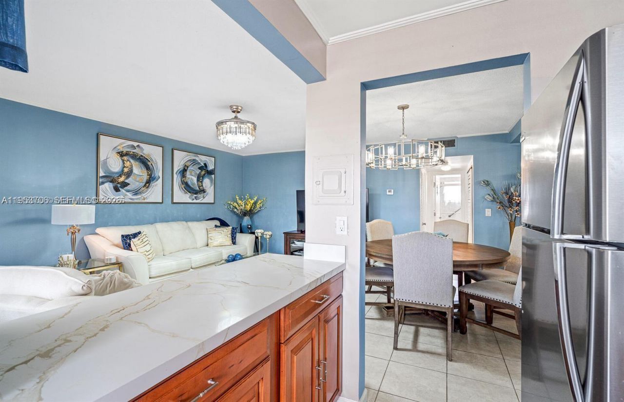 180 NE 12th Ave, Unit 14E, Hallandale Beach, FL 33009 Photo