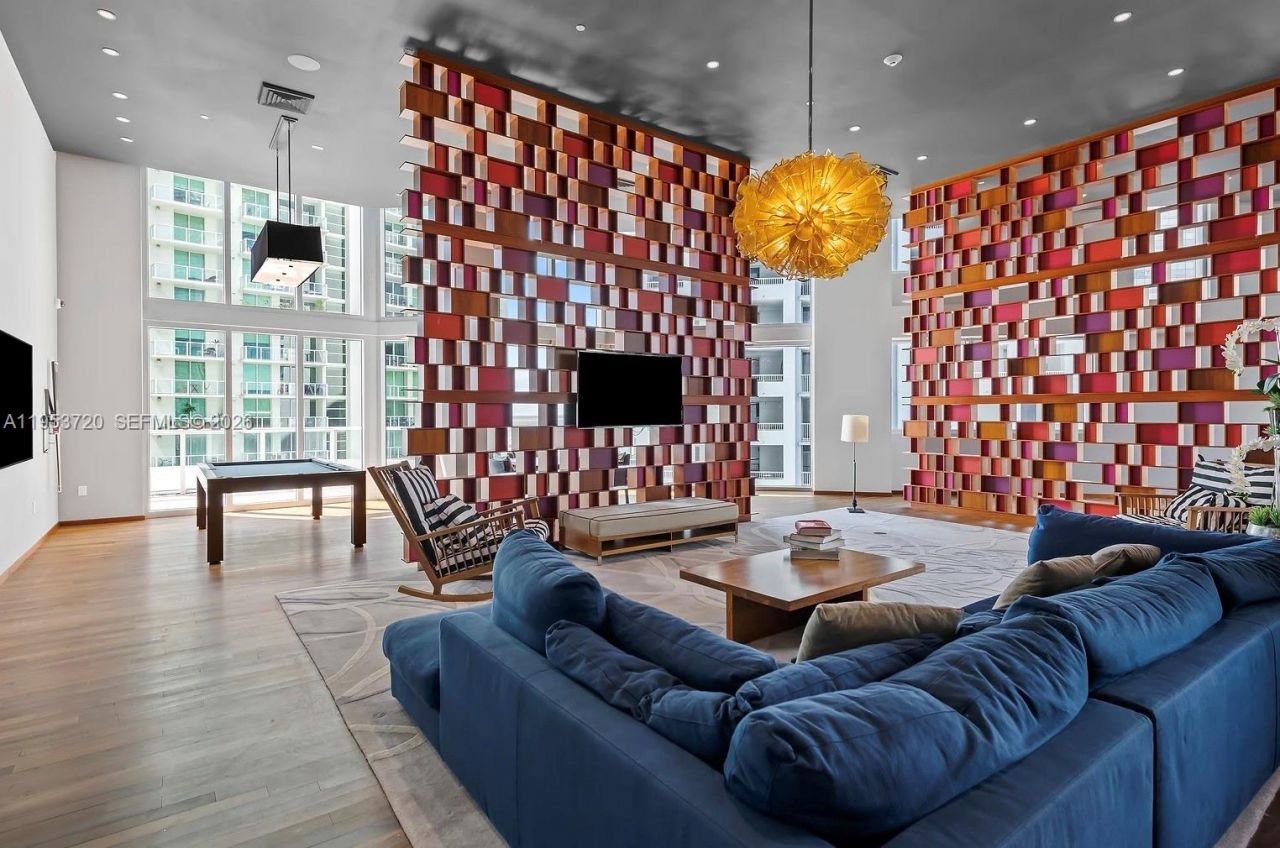 1300 Brickell Bay Dr, Unit 2504, Miami, FL 33131 Photo