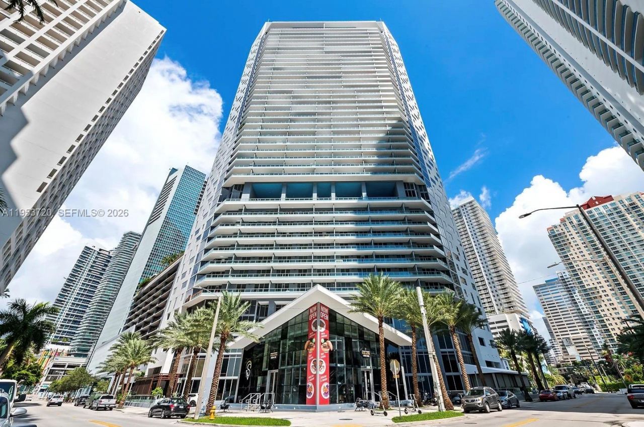 1300 Brickell Bay Dr, Unit 2504, Miami, FL 33131 Photo