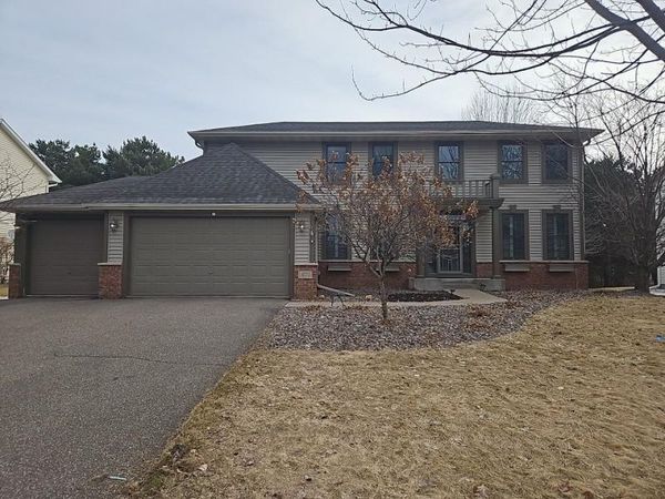10772 Hawthorn Trail, Woodbury, MN 55129