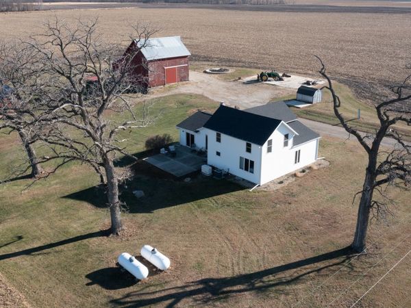 13386 1450 East Street, Wyanet, IL 61379